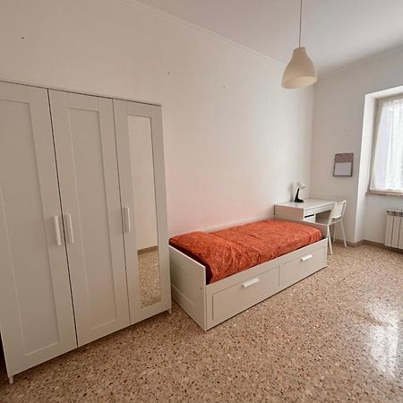 Отель Casa Harmonia Рим Экстерьер фото